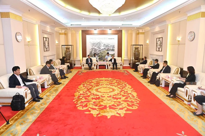 总领事，与潮州市及汕头市市长面谈