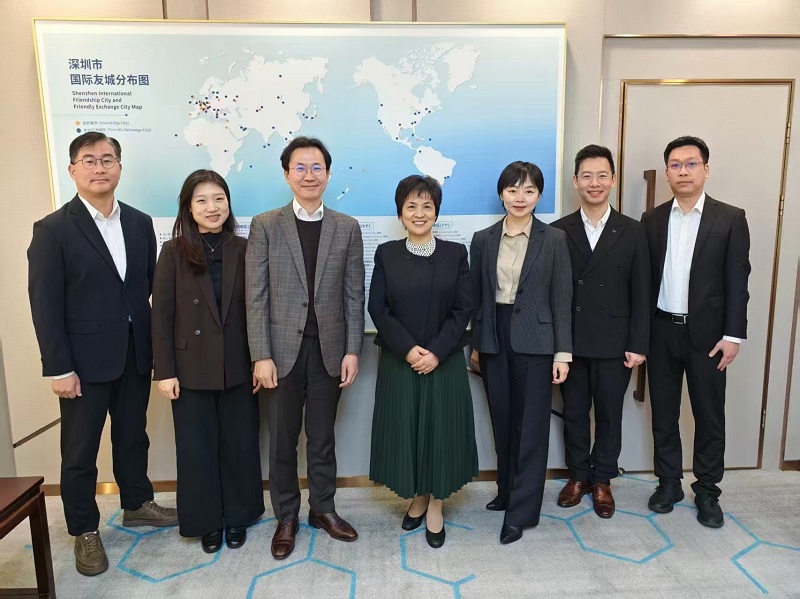 总领事，与深圳市外事办公室主任面谈