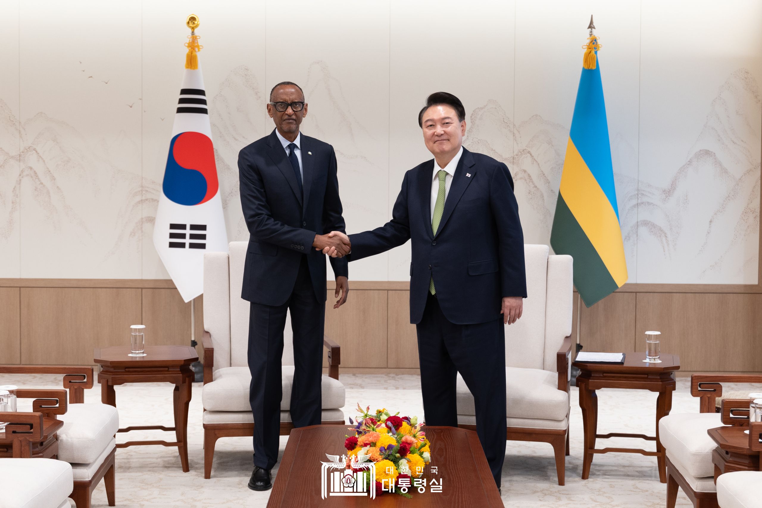 윤석열&nbsp;대통령, 한-아프리카 정상회의 계기 6개 아프리카 국가 정상들과 양자 회담 개최